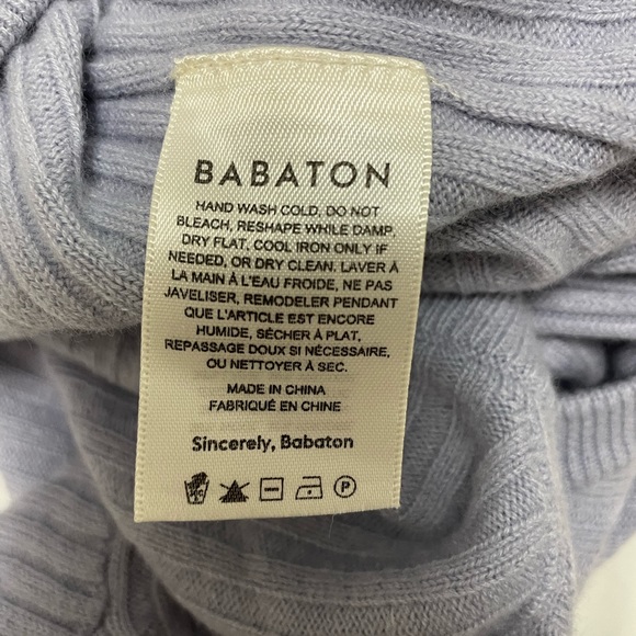 Aritzia Babaton Cropped Blue Sweater Size Medium - Picture 2 of 4